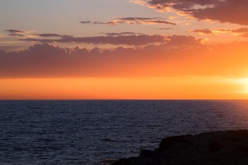 Fototapeta na wymiar Beautiful sunset at the sea