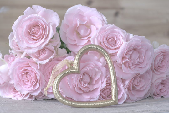Rosen mit Herz, romantische Dekoration