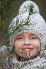 Dziewczynka w zimowej czapce