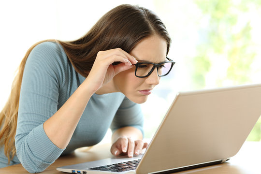 Woman with eyesight problems to read on line content