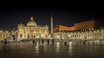 Fototapeta na wymiar St. Peter's Square and Basilica in Vatican City, Rome, Italy