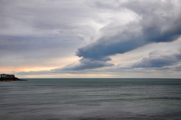 Obraz premium seascape with cloudy sky