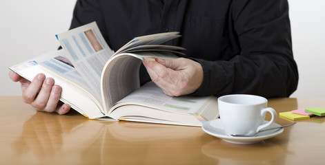 Blättern, Nachschlagen, Studieren