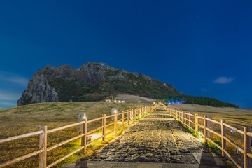 Fototapeta premium Seongsan Ilchulbong , Jeju Island at Night, South Korea.