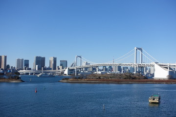 Fototapeta premium Rainbow Bridge, Odaiba Tokio, Japonia