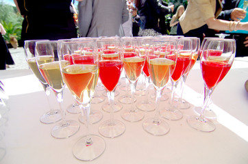 colorful drinks and cocktails on the party table