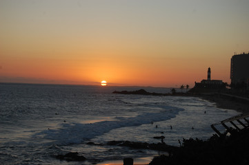 Fototapeta premium Pôr do sol no farol da Barra em Salvador