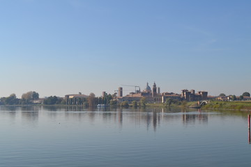 Fototapeta na wymiar Mantova's skyline
