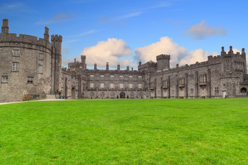 Fototapeta premium Kilkenny Castle in Ireland