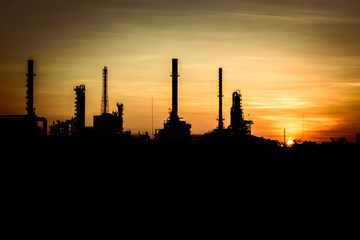 Fototapeta na wymiar oil refineries and evening light.