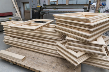 windows frame production in joinery - 186531714