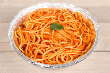 Nudeln in Tomatensoße