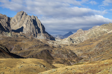Vallée de La Clarée, la pointe des Banchets (2953 m) et le Col des Rochilles (2496 m),  Hautes-Alpes 