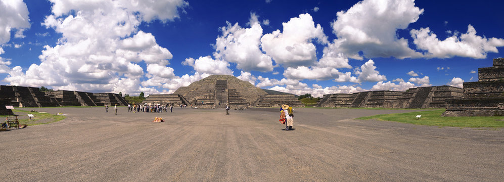 Piramide de la luna Teotihuacan