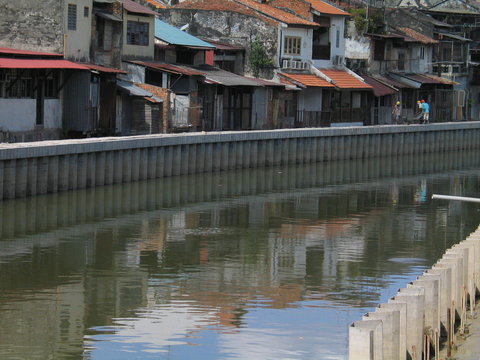 Malaca o Melaka, ciudad de Malasia (Asia) situada en la zona meridional de la pen&iacute;nsula de Malaca
