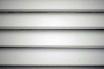 white horizontal blinds