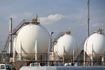 Refinery Storage Tanks