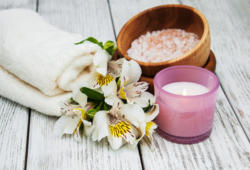 Spa composition with alstroemeria flowers
