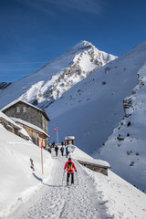 Bild einer Schneeschuhwanderung im Wallis