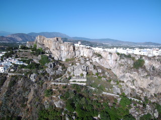 Fototapeta premium Salobreña, pueblo en la Costa Granadina o Costa Tropical, en la provincia de Granada, comunidad autónoma de Andalucía (España)