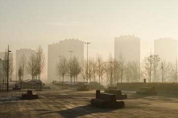 Katowice - wieżowce w centrum we mgle © ChemiQ