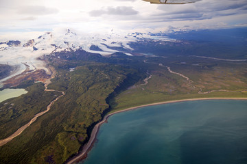 Fototapeta na wymiar Flug über den Katmai National Park