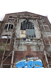 Historische Fabrik und Industrieruinen am Rheinhafen von Krefeld-Uerdingen