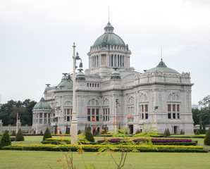 Obraz premium Ananta Samakom Throne Hall in Bangkok, Palace in Thailand