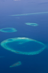 Naklejka na ściany i meble Malediven-Luftbild vom Wasserflugzeug aus