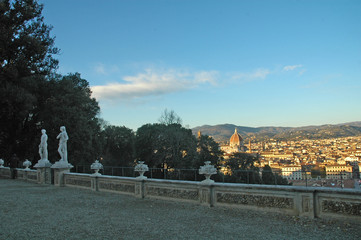 Firenze al tramonto dal giardino Bardini