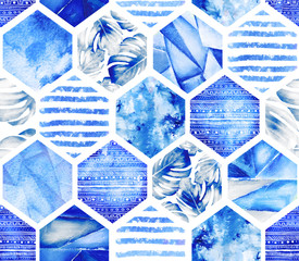 Marineblauw geometrische naadloze patroon op witte achtergrond. Abstracte aquarel zeshoek met monstera bladeren, strepen. grunge textuur. Handgeschilderde zomer illustratie. Mariene stijl