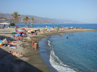 La Mamola,localidad  de Polopos en la provincia de Granada, Andalucía (España). Está situada en la parte oriental de la comarca de la Costa Granadina