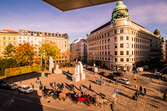 Albertinaplatz Bzw. Helmut Zilk Platz In Wien