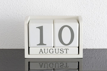 White block calendar present date 10 and month August