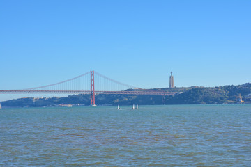 Lisbonne: Pont du 25 avril et sanctuaire du Christ Roi