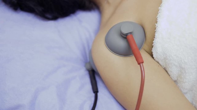 Procedure of physiotherapy with vacuum electrodes