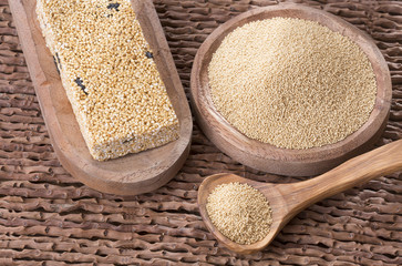 Amaranth seeds and bars - Amaranthus