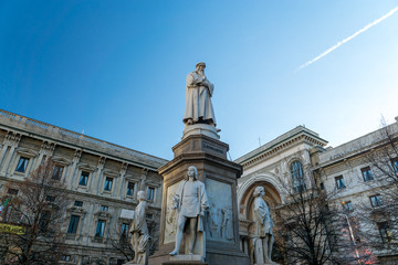 Leonardo da Vinci Statue at Piazza della Scala, Milano
