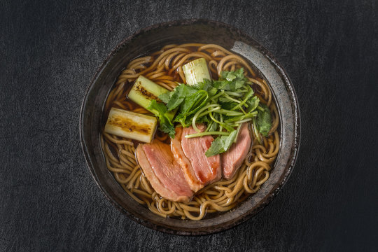 鴨南蛮　noodles with duck meat and Welsh onion