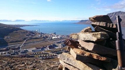 Longyearbyen seen from Sukkertoppen