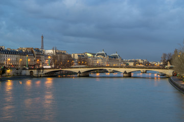 Fototapeta na wymiar Pont au Change bridge and La Conciergerie Paris, France