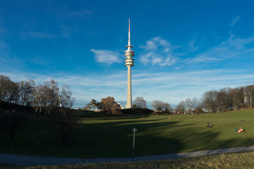 Olympiaberg München - Blick Olympiaturm