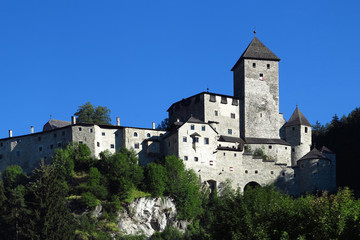 Fototapeta na wymiar Burg von Sand in Taufers, Südtirol, Italien