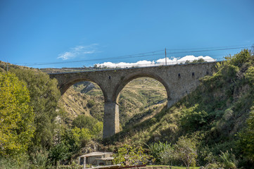 Fototapeta na wymiar Most w Kalabrii