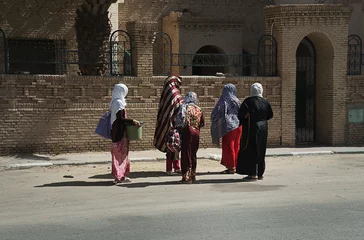 Wandcirkels plexiglas Traditional Berberian costumes in Tozeur © tinopepe