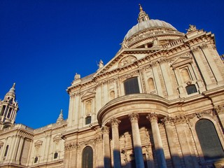 Fototapeta na wymiar St Pauls Cathedral 