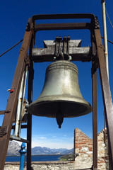 Obraz premium Glocke am Scaligerburg in Malcesine, Italien, Gardasee