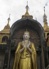 Fototapeta na wymiar Giant Buddha statue near Lampang Thailand