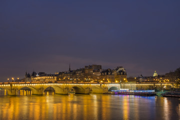 Fototapeta na wymiar Pont Neuf in central Paris, France.