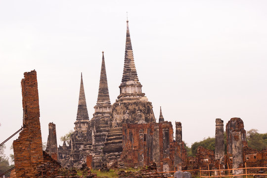 Wat Phra Si Sanphet Ayutthaya - Ayutthaya Historical Park  has been considered a World Heritage Site on December 13th 2534 in the historic city of Ayutthaya.